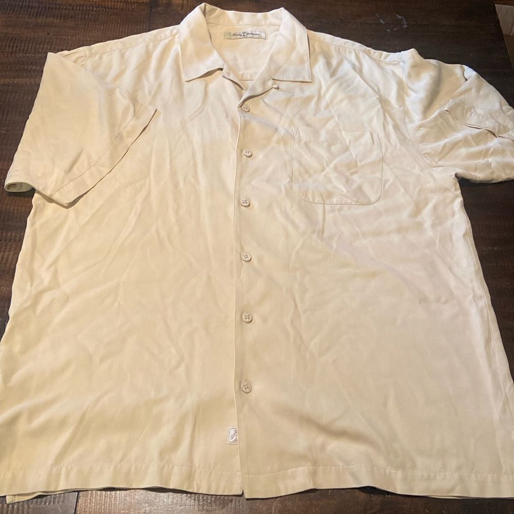 100% silk Tommy Bahama, button-down shirt men’s size large